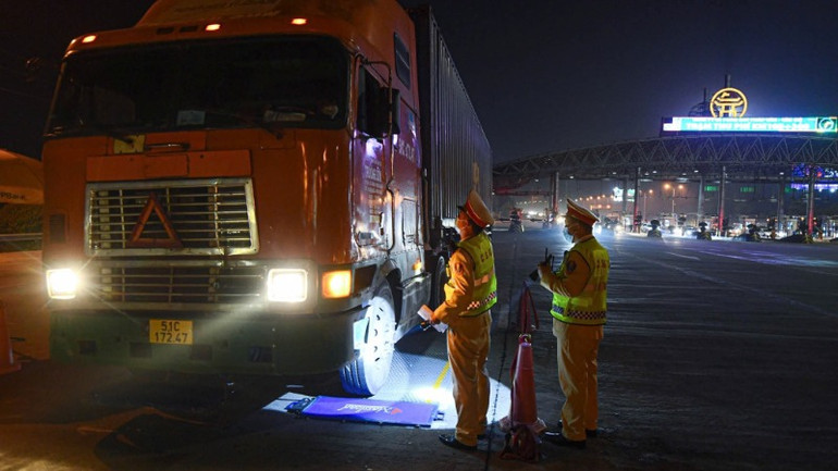 Tập trung xử lý với các vi phạm: Người điều khiển xe có nồng độ cồn, chất ma túy; vi phạm tốc độ.