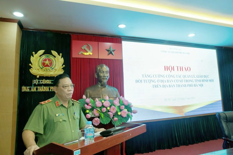 Trung tướng Nguyễn Hải Trung, Giám đốc Công an thành phố Hà Nội, phát biểu tại tọa đàm.