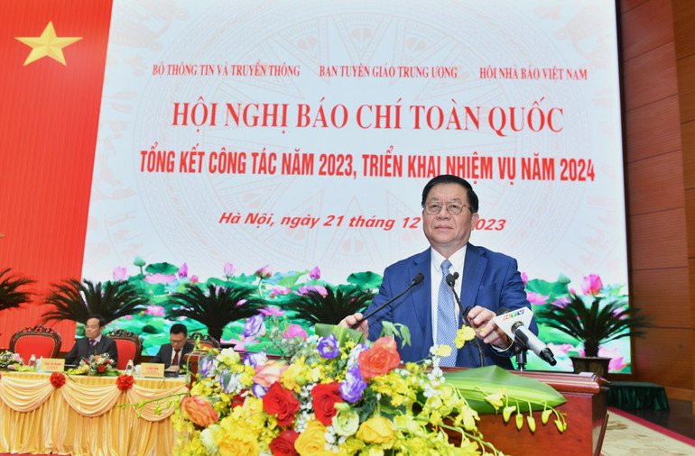 Đồng chí Nguyễn Trọng Nghĩa, Bí thư Trung ương Đảng, Trưởng Ban Tuyên giáo Trung ương phát biểu chỉ đạo.