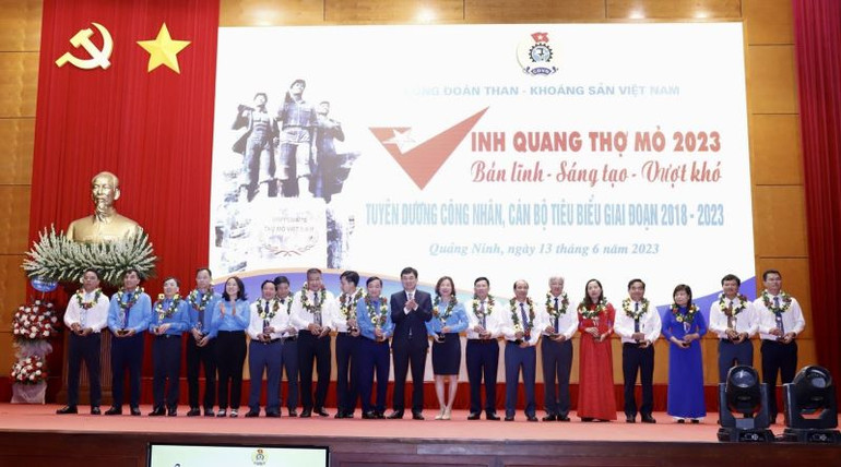 Chương trình Vinh quang thợ mỏ 2023. Chương trình Vinh quang thợ mỏ 2023.