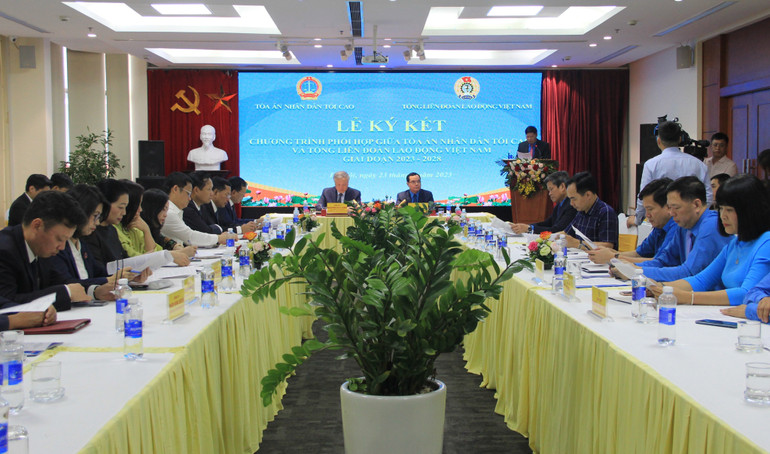 Toàn cảnh Hội nghị. Toàn cảnh Hội nghị.