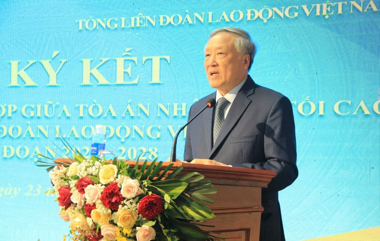 Đồng chí Nguyễn Hòa Bình phát biểu chỉ đạo. Đồng chí Nguyễn Hòa Bình phát biểu chỉ đạo.