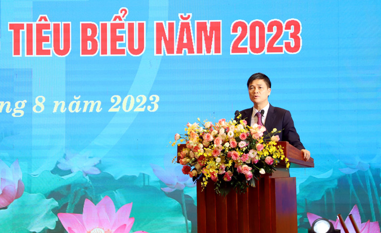 Phó Chủ tịch Tổng Liên đoàn Lao động Việt Nam Ngọ Duy Hiểu phát biểu.