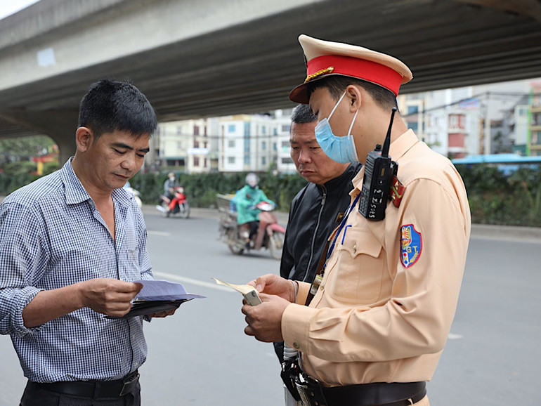 Việc tổng kiểm soát, nhằm tạo chuyển biến tích cực về nhận thức, ý thức chấp hành pháp luật. Việc tổng kiểm soát, nhằm tạo chuyển biến tích cực về nhận thức, ý thức chấp hành pháp luật.