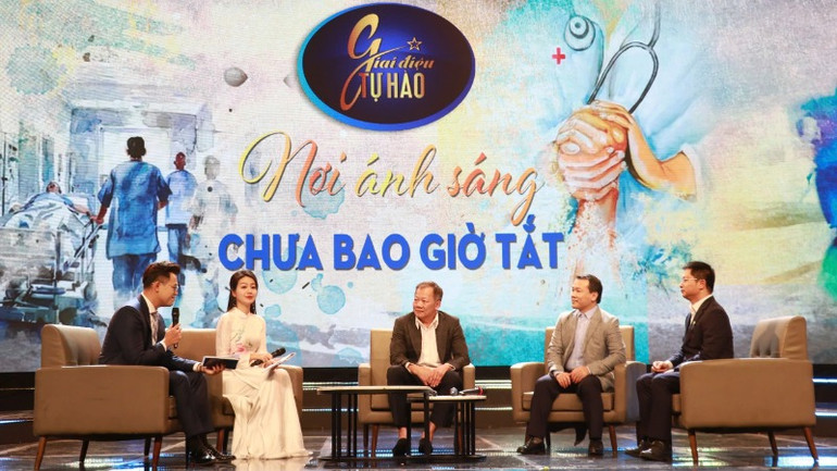 Câu chuyện về ca ghép tim, ghép gan đồng thời cùng các y, bác sĩ bệnh viện Việt Đức.