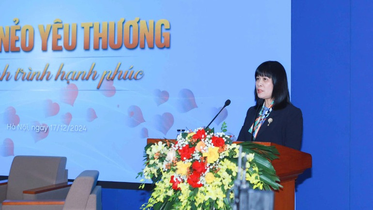 Trưởng ban Nữ công Đỗ Hồng Vân phát biểu tại Gala.