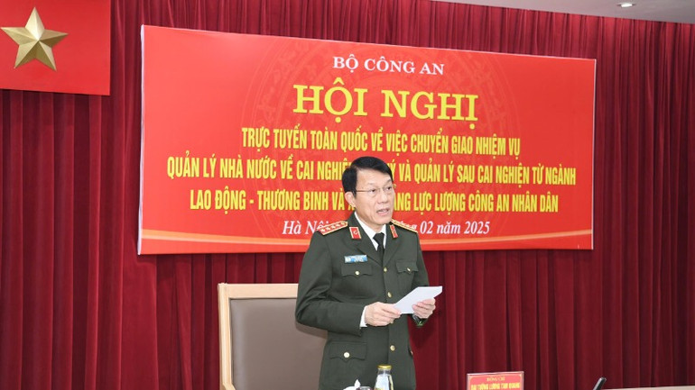 Bộ trưởng Công an Lương Tam Quang phát biểu chỉ đạo.