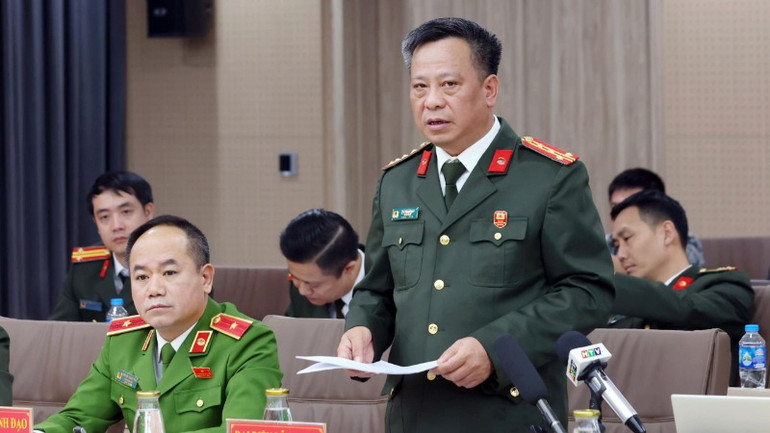 Đại tá Trần Xuân Ánh, Giám đốc Công an tỉnh Thái Bình trả lời câu hỏi về vụ án tại Tạp chí Môi trường và Đô thị Việt Nam. Đại tá Trần Xuân Ánh, Giám đốc Công an tỉnh Thái Bình trả lời câu hỏi về vụ án tại Tạp chí Môi trường và Đô thị Việt Nam.