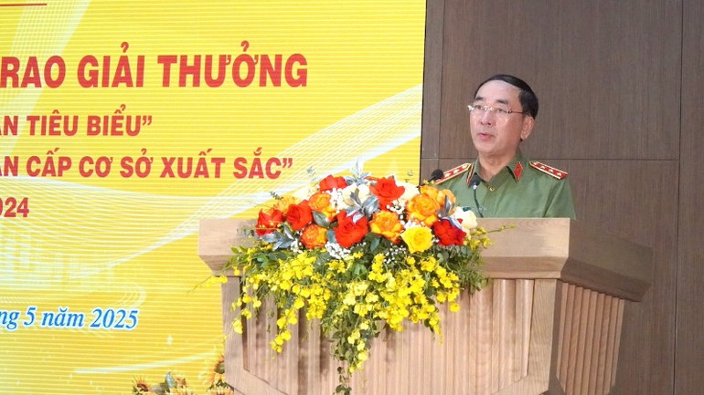 Thứ trưởng Công an Trần Quốc Tỏ phát biểu chỉ đạo. Thứ trưởng Công an Trần Quốc Tỏ phát biểu chỉ đạo.