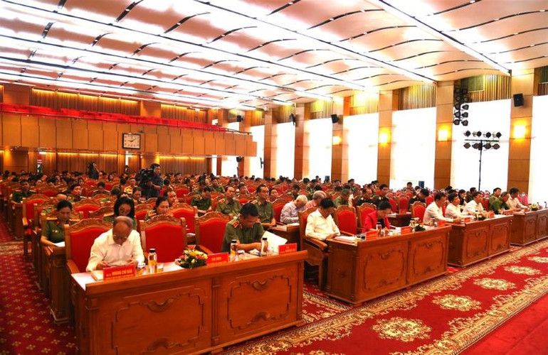 Các đại biểu tham gia hội thảo.