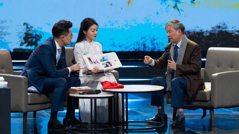 Thầy thuốc Nhân dân Nguyễn Anh Trí tại chương trình.