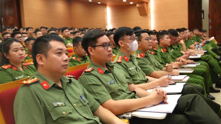 Tuổi trẻ Công an Thủ đô tham gia chương trình.