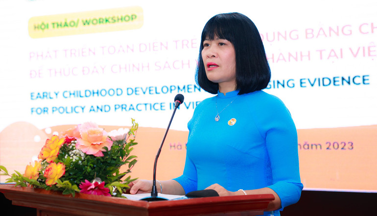 Trưởng Ban Nữ công Tổng Liên đoàn Lao động Việt Nam Đỗ Hồng Vân phát biểu khai mạc hội thảo.