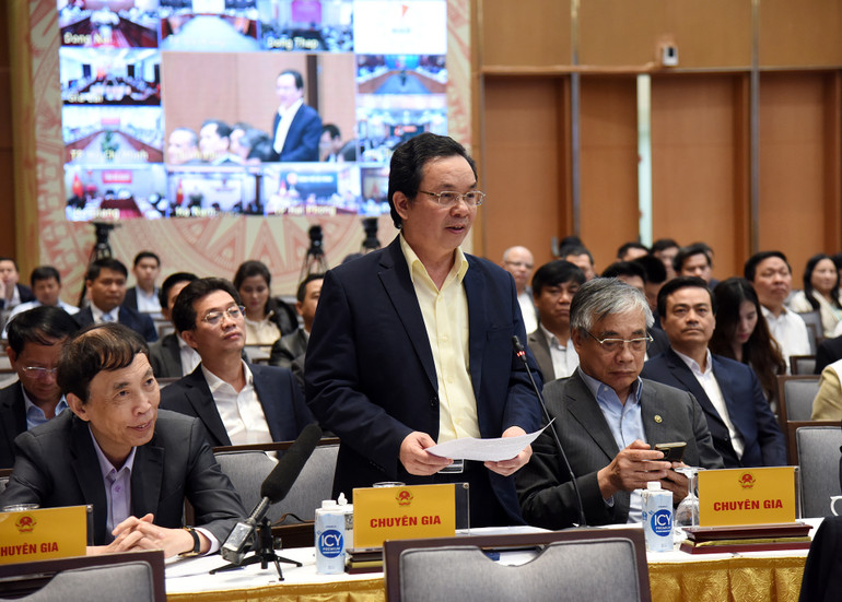 TS Hoàng Văn Cường - Phó Hiệu trưởng Trường ĐH Kinh tế Quốc dân phát biểu tại Hội nghị