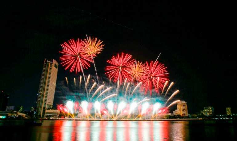 Với thông điệp “Thế giới không khoảng cách”, DIFF 2023 kết nối con người từ những không gian khác nhau đến với Đà Nẵng, đến với Việt Nam. Ảnh: THANH TÙNG