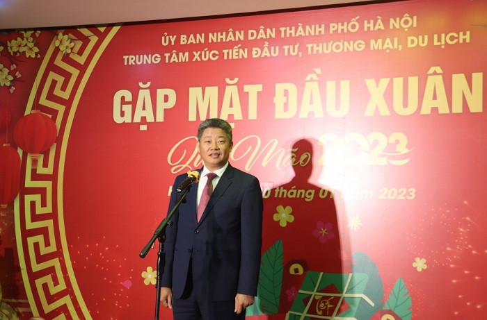 Phó Chủ tịch UBND Thành phố Nguyễn Mạnh Quyền phát biểu tại buổi gặp mặt