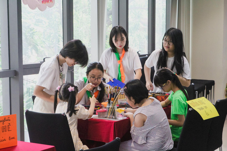 Một buổi sinh hoạt tại Câu lạc bộ Đọc sách cùng con.