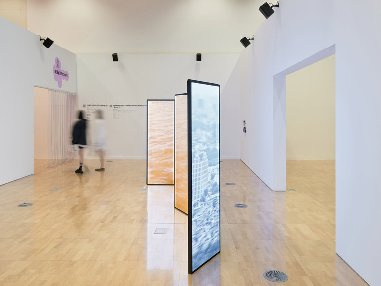 Phạm Minh Hiếu, "Phòng thí nghiệm (Siêu) hình học thử nghiệm (Phòng 5)", Vietnam Pavilion tại Gwangju Biennale lần thứ 15, năm 2024. Ảnh: Studio Phạm Minh Hiếu