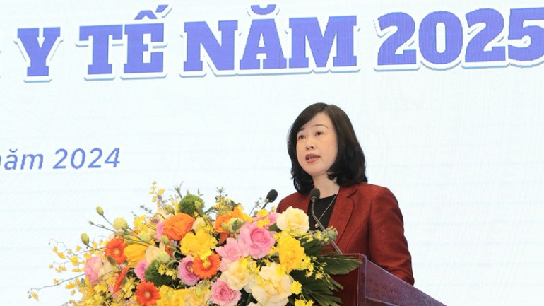 Bộ trưởng Y tế Đào Hồng Lan phát biểu tại hội nghị.