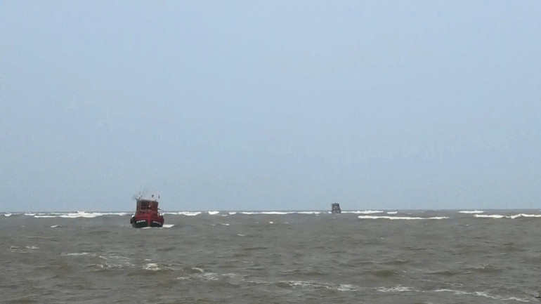 Hiện trường tàu Công Thành 07 bị chìm trên vùng biển Hà Tinh - Quảng Bình. Ảnh: Hương Giang