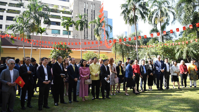 Đông đảo các vị khách Thái Lan và quốc tế cùng bà con kiều bào, lưu học sinh Việt Nam tại Thái Lan tới dự sự kiện.