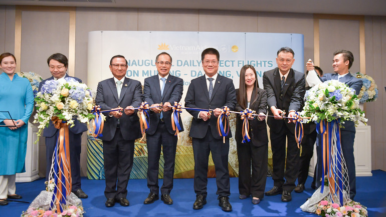 Lễ cắt băng khai trương đường bay Đà Nẵng-Don Mueang (Thái Lan).