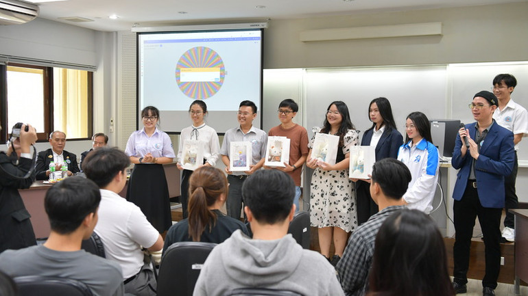 Nhiều trò chơi, hoạt động được tổ chức trong khuôn khổ chương trình nhằm tăng cường sự kết nối giữa các thành viên trong Hội Sinh viên Việt Nam tại Thái Lan.