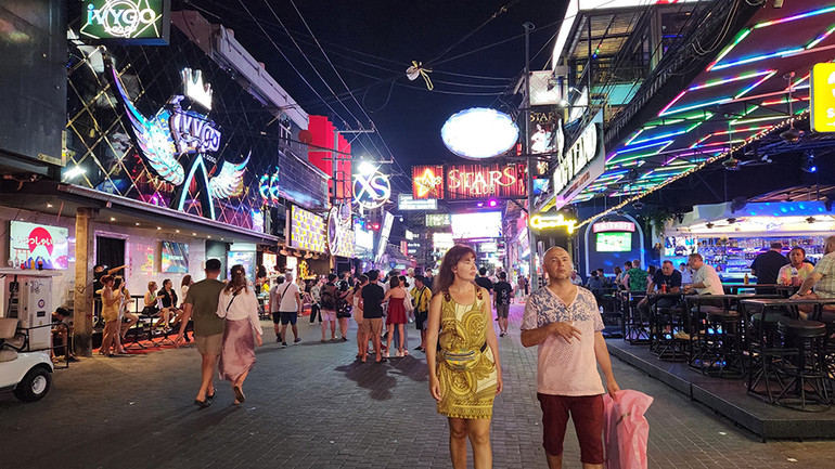 Phần lớn các cơ sở kinh doanh giải trí ở Pattaya đều ủng hộ chính sách cho phép mở rộng thời gian hoạt động về đêm.