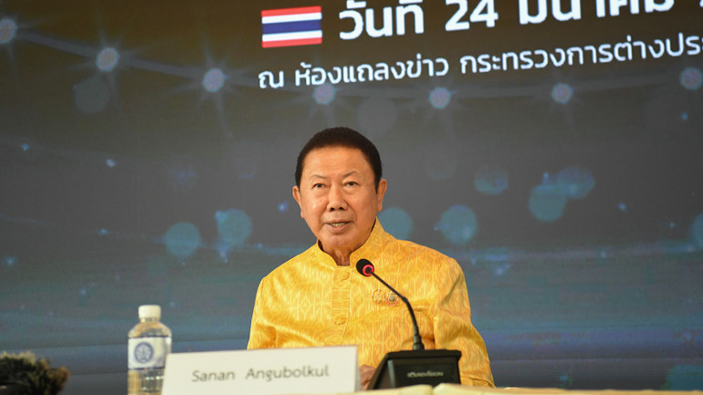 Chủ tịch Hội Hữu nghị Thái-Việt Sanan Angubolkul. Chủ tịch Hội Hữu nghị Thái-Việt Sanan Angubolkul.