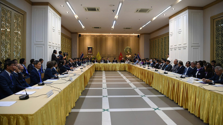 Các doanh nghiệp kiều bào đã thảo luận tích cực về các biện pháp phát triển các kênh phân phối hàng Việt Nam tại Thái Lan. (Ảnh: XUÂN SƠN)