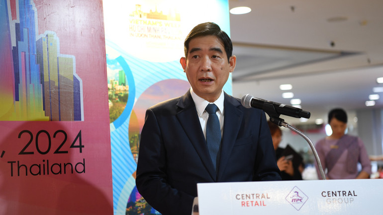 Đại sứ Việt Nam tại Thái Lan Phạm Việt Hùng. Đại sứ Việt Nam tại Thái Lan Phạm Việt Hùng.