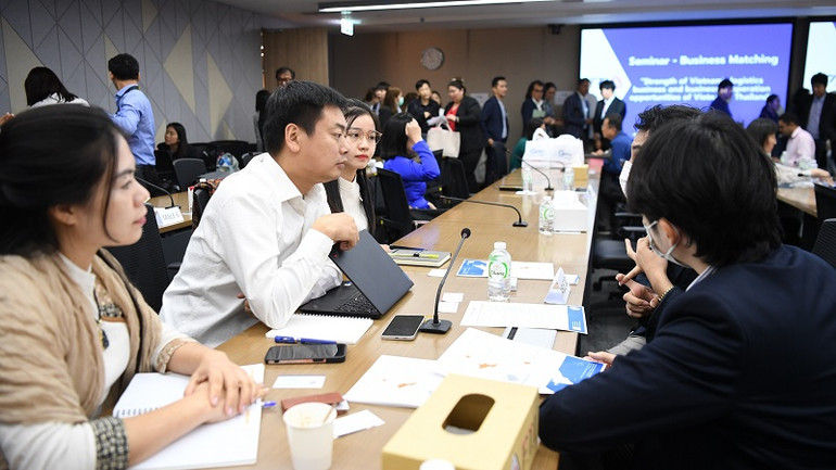 Các doanh nghiệp Việt Nam và Thái Lan gặp gỡ tại sự kiện.