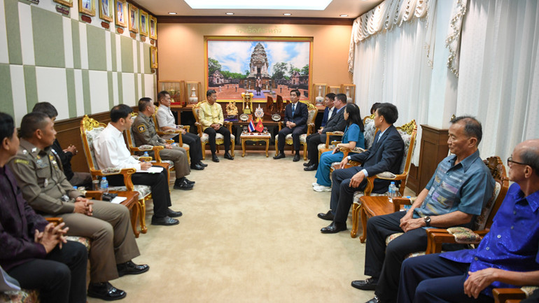 Toàn cảnh cuộc làm việc.