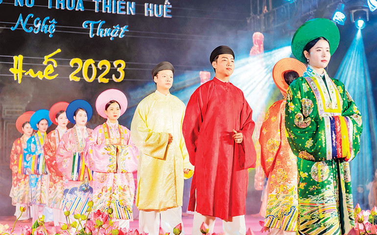 Chương trình Ngày hội Áo dài và Ẩm thực "Hương sắc Huế".