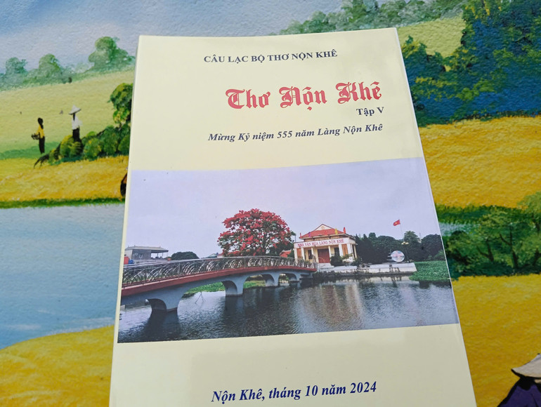 Cuốn Thơ Nộn Khê tập 5 chào mừng 555 năm ngày thành lập làng.