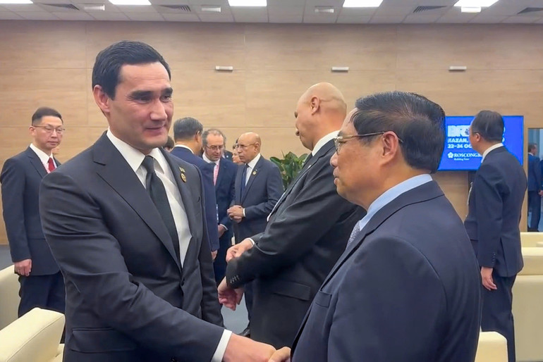 Thủ tướng Phạm Minh Chính và Tổng thống Turkmenistan Serdar Berdimuhamedow