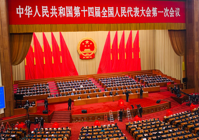 Toàn cảnh phiên họp sáng 11/3. (Ảnh: HỮU HƯNG)