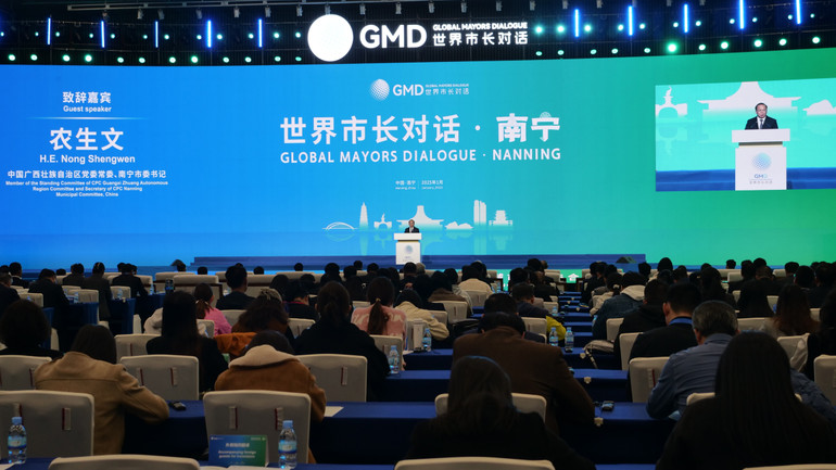 Ông Nông Văn Sinh, Bí thư Thành ủy Nam Ninh phát biểu tại Diễn đàn.