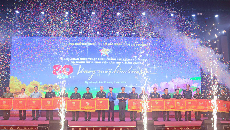 Các đơn vị đạt giải xuất sắc tại Liên hoan.