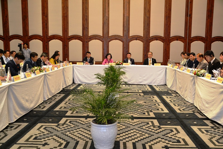 Quang cảnh phiên họp.