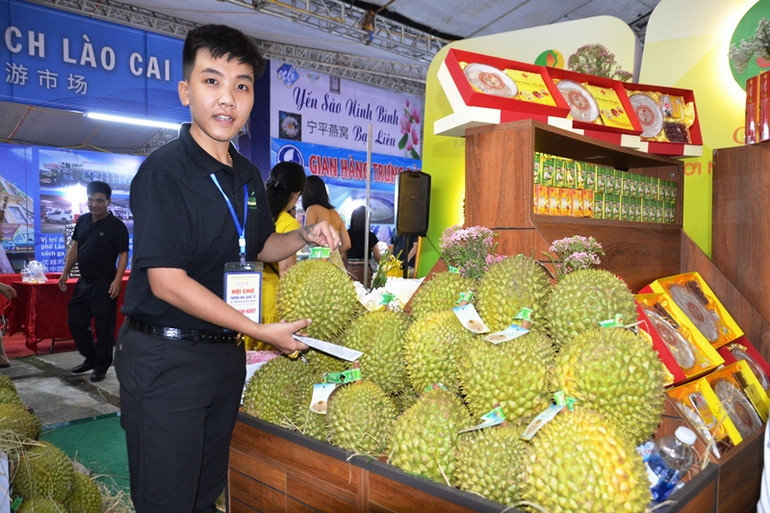 Quả sầu riêng Tây Nguyên của Việt Nam được khách hàng Trung Quốc ưa chuộng. (Ảnh: QUỐC HỒNG) Quả sầu riêng Tây Nguyên của Việt Nam được khách hàng Trung Quốc ưa chuộng. (Ảnh: QUỐC HỒNG)