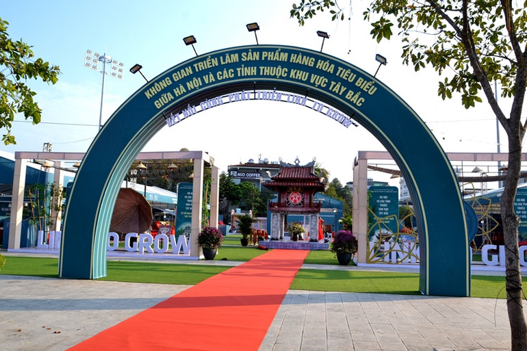 Tối 23/11, sẽ khai mạc triển lãm sản phẩm, hàng hóa tiêu biểu của Hà Nội và các tỉnh Tây Bắc, tại khu phố đi bộ trung tâm thành phố Lào Cai.