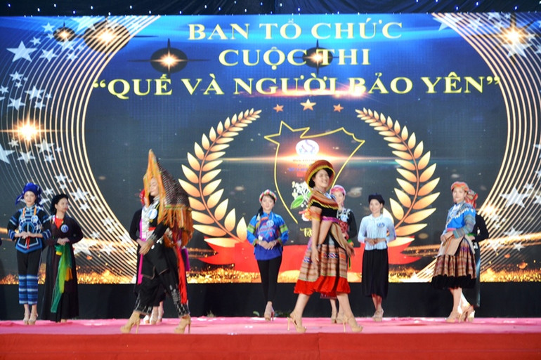 Hội thi "Quế và người Bảo Yên". (Ảnh: QUỐC HỒNG) Hội thi "Quế và người Bảo Yên". (Ảnh: QUỐC HỒNG)
