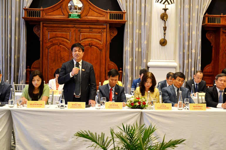 Đại biểu Nhóm Nghị sĩ hữu nghị Việt Nam phát biểu tại phiên họp.