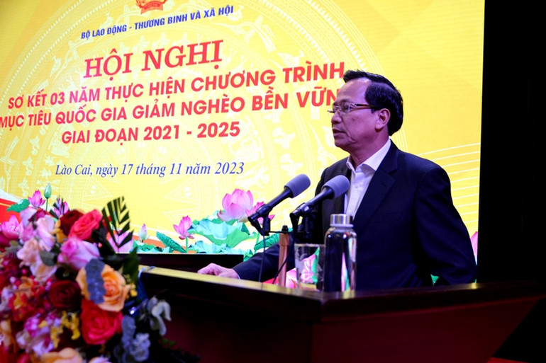 Bộ trưởng Lao động-Thương binh và Xã hội Đào Ngọc Dung phát biểu tại Hội nghị. (Ảnh: QUỐC HỒNG)