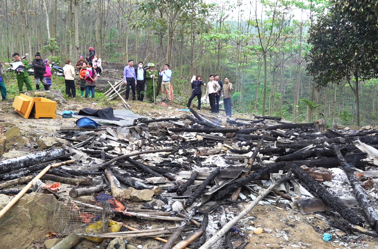 Hiện trường vụ cháy lán trông nương, làm 1 người tử vong ở xã Bảo Hà, huyện Bảo Yên, tỉnh Lào Cai. (Ảnh: MINH HUYỀN)