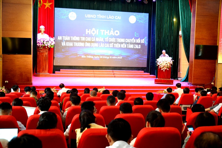 Hội thảo “An toàn thông tin cho cá nhân, tổ chức trong chuyển đổi số” tại Lào Cai. (Ảnh: QUỐC HỒNG)