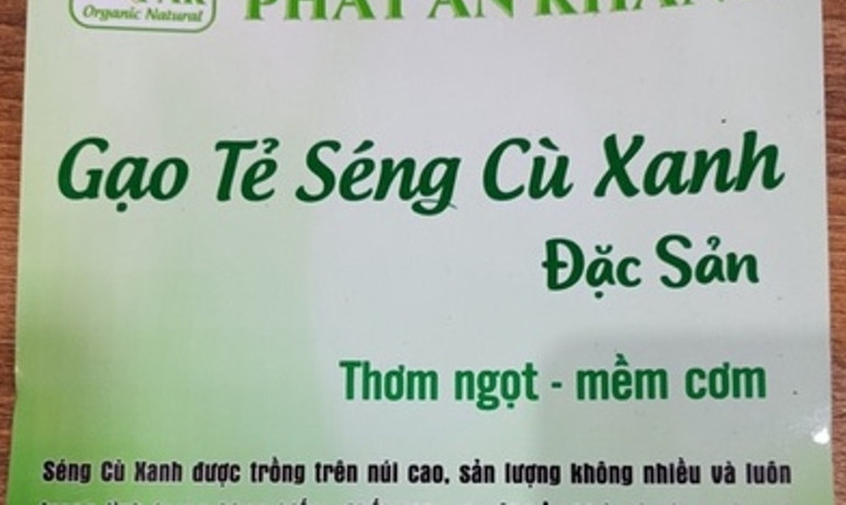 Gạo mang nhãn hiệu Séng Cù xanh được rao bán trên mạng xã hội. (Ảnh: TL)