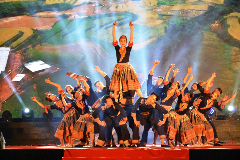 Tiết mục thể hiện sự khỏe khoắn, vươn lên trước thềm năm mới 2023.