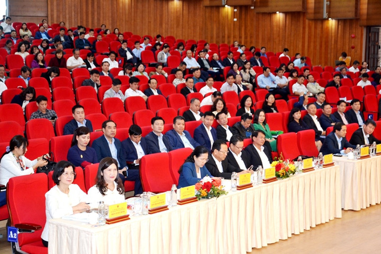 Đại biểu dự Hội nghị. (Ảnh: QUỐC HỒNG)